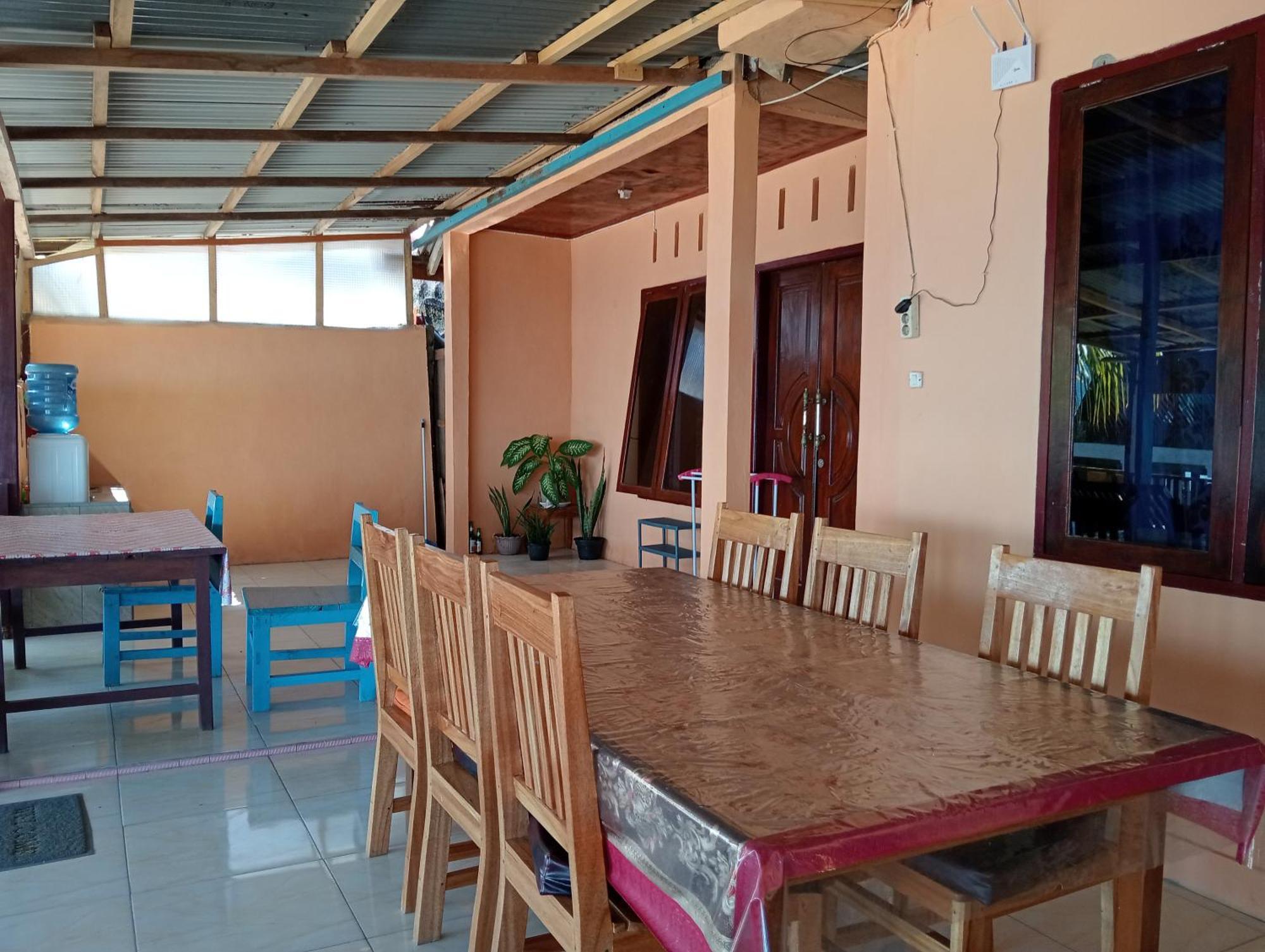 Mamalis Homestay มานาโด ภายนอก รูปภาพ