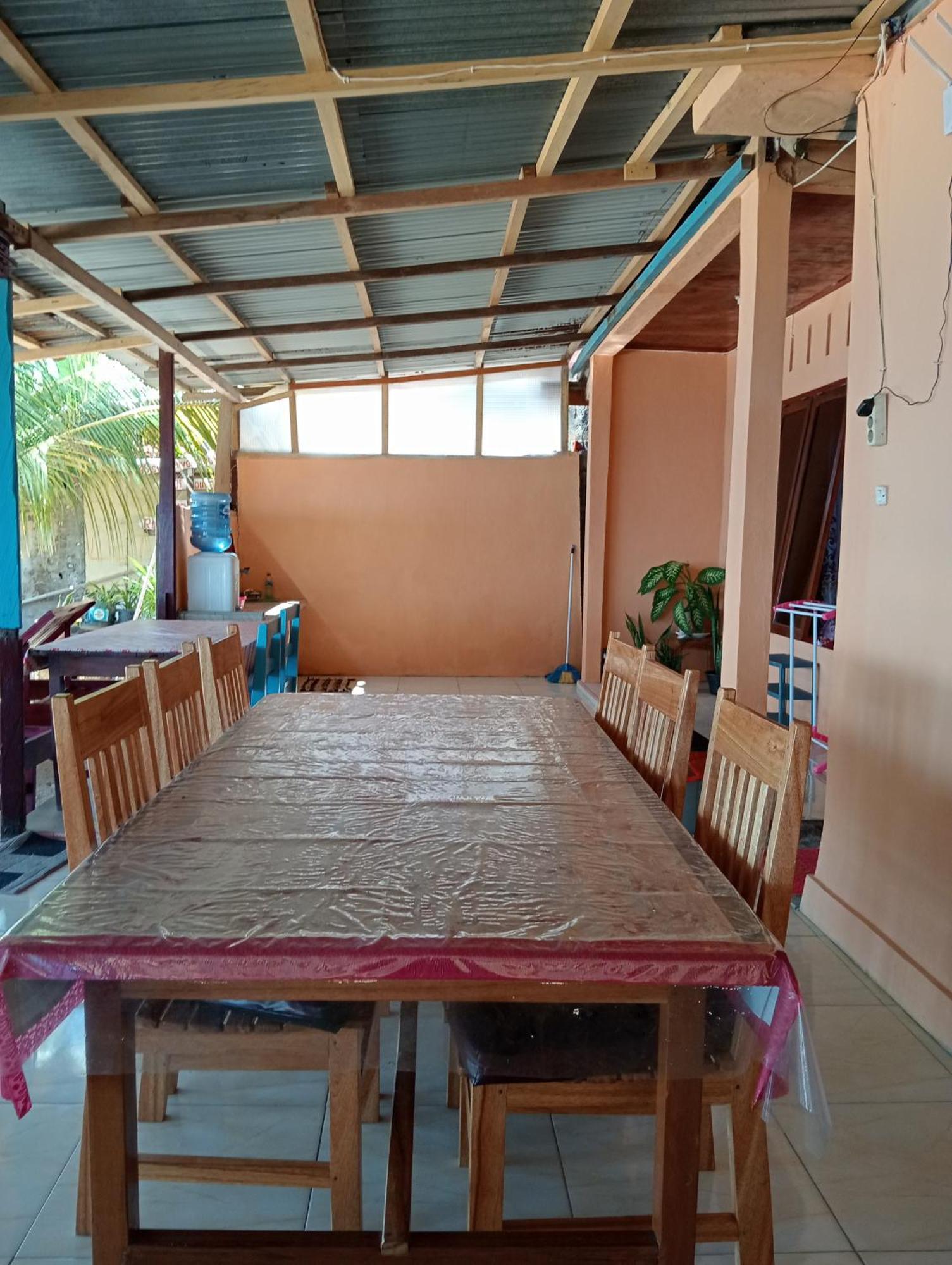 Mamalis Homestay มานาโด ภายนอก รูปภาพ