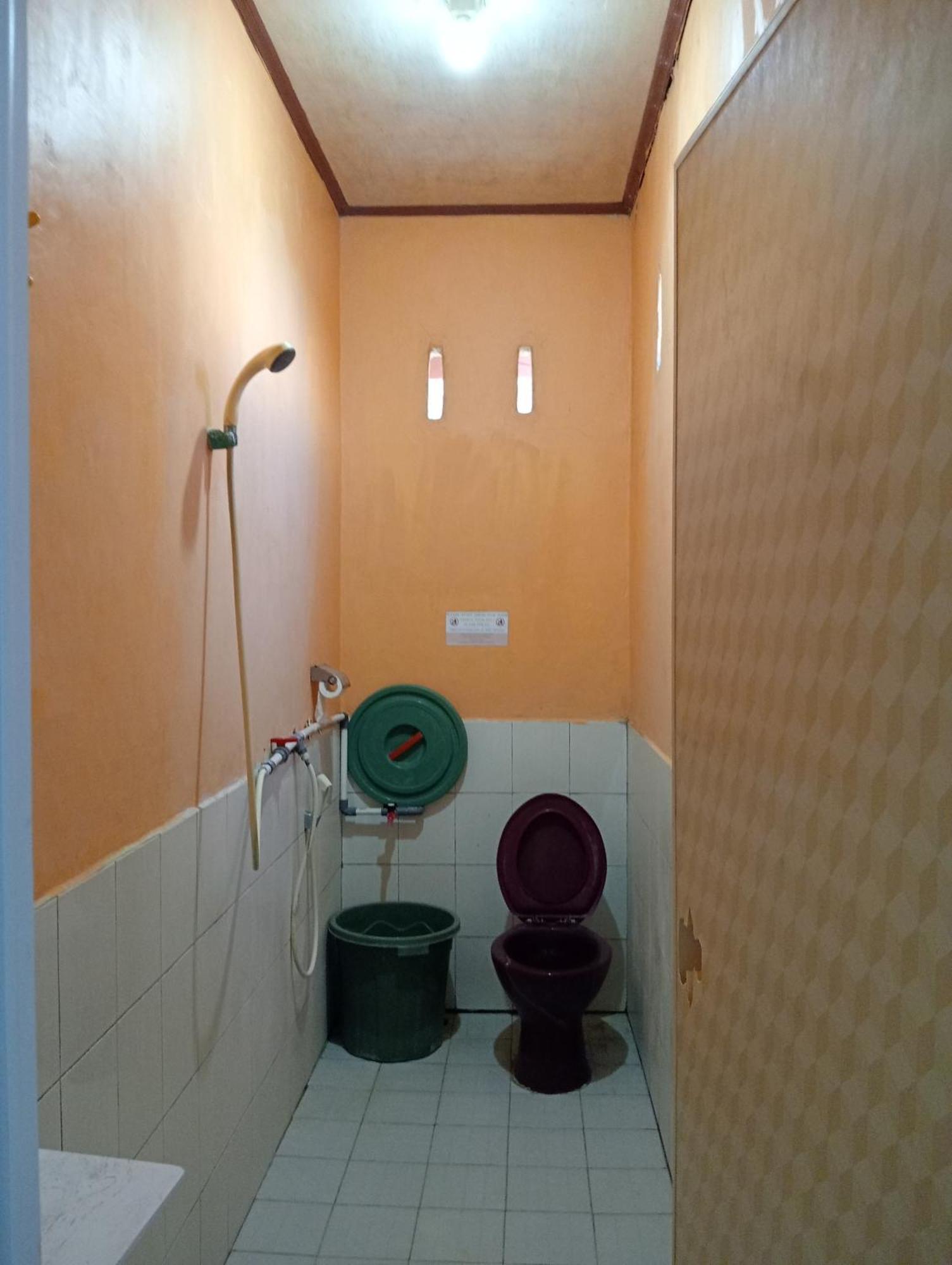 Mamalis Homestay มานาโด ภายนอก รูปภาพ